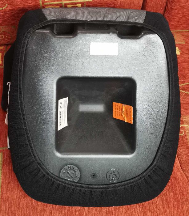 Поставка за дете за кола