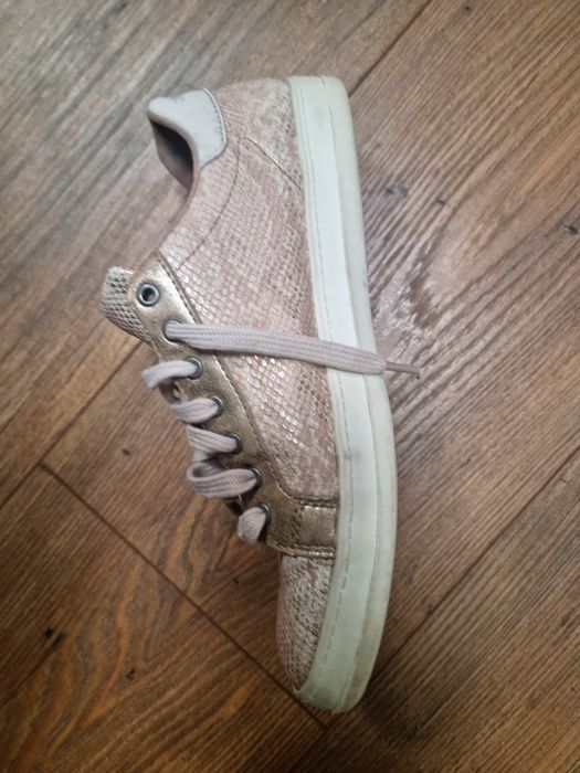 Pantofi marime 37 Tamaris