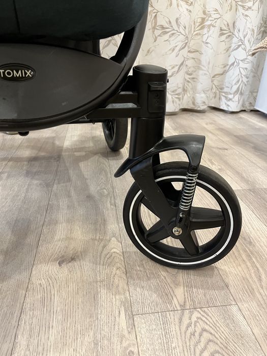 Прогулочная коляска Tomix