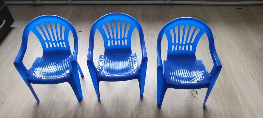 Стулья пластиковые детские