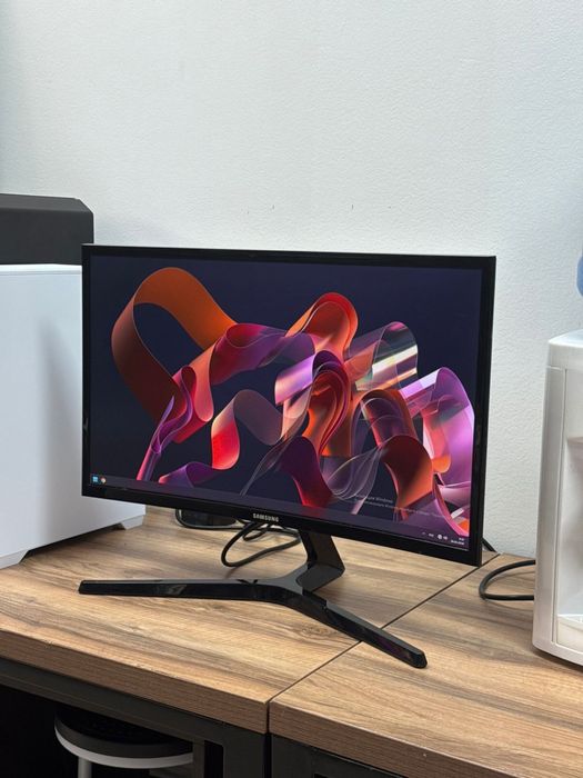 Монитор Samsung 144герц , 24дюйм