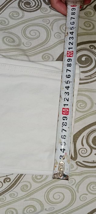 Белые джинсы унисекс