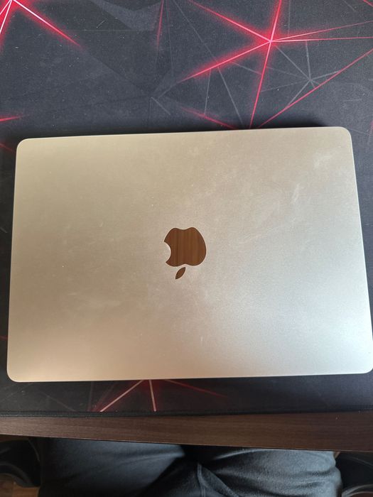 MacBook Air 13 M2 — снимка 1