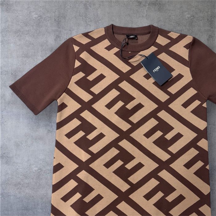 Fendi - men’s t-shirt sweater