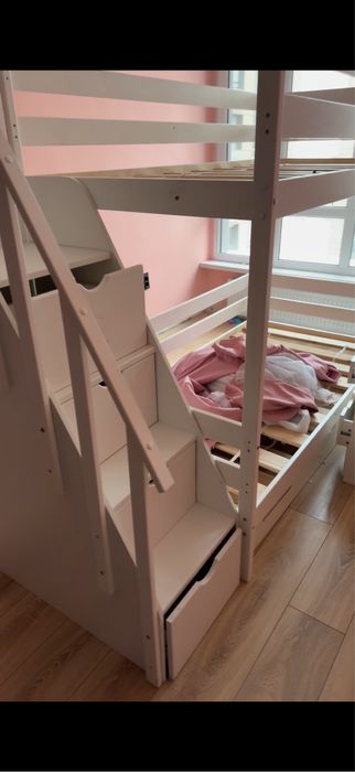 Продам двухъярусную кровать