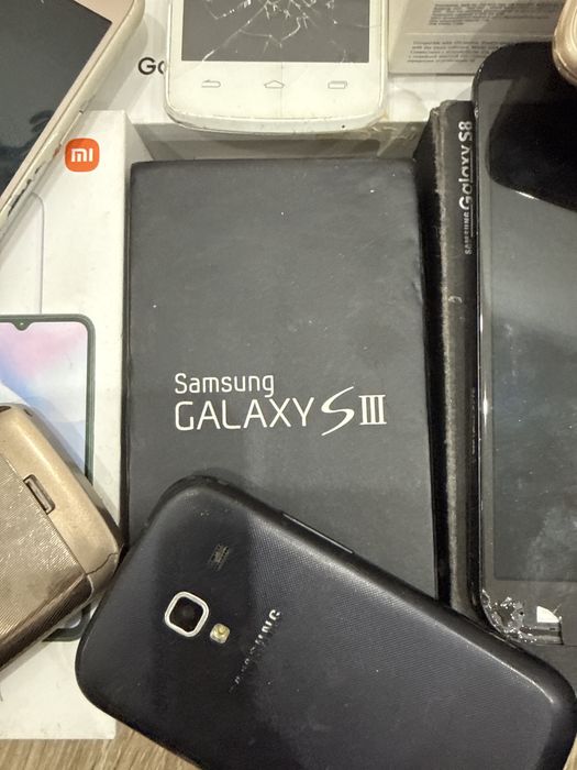 Продам телефоны