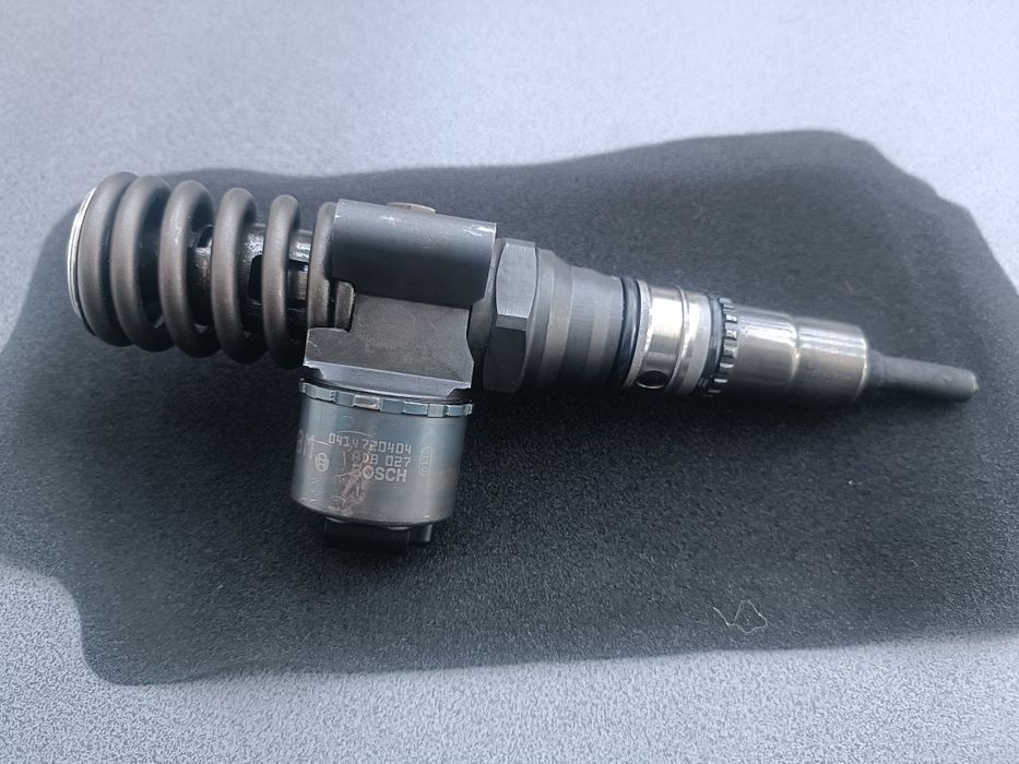 Injector Bosch VW Skoda Audi,Seat Golf,Touran,A3,A4,A6,Octavia 2.0 D