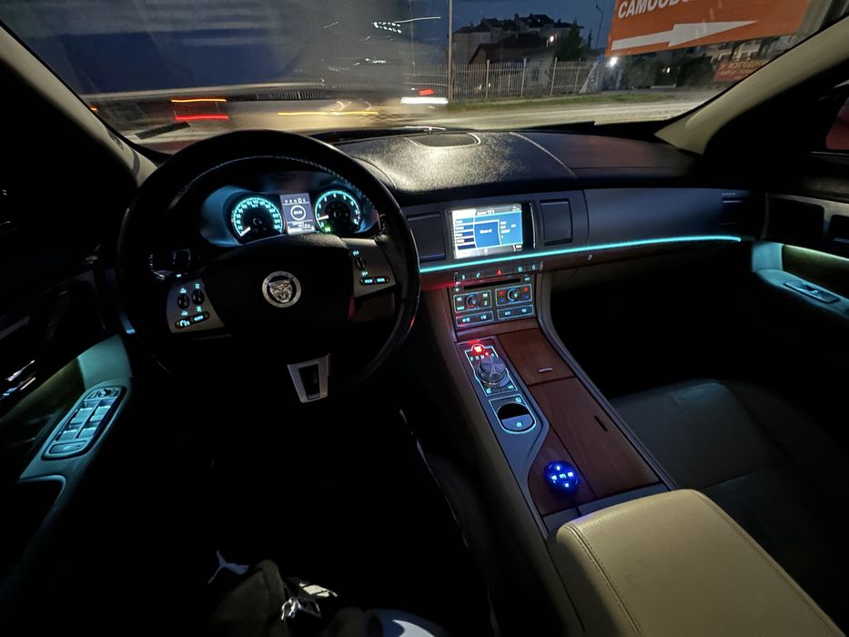 Jaguar XF 3.0 Бензин