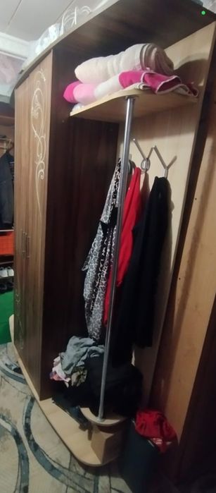 Продам Прихожку БУ