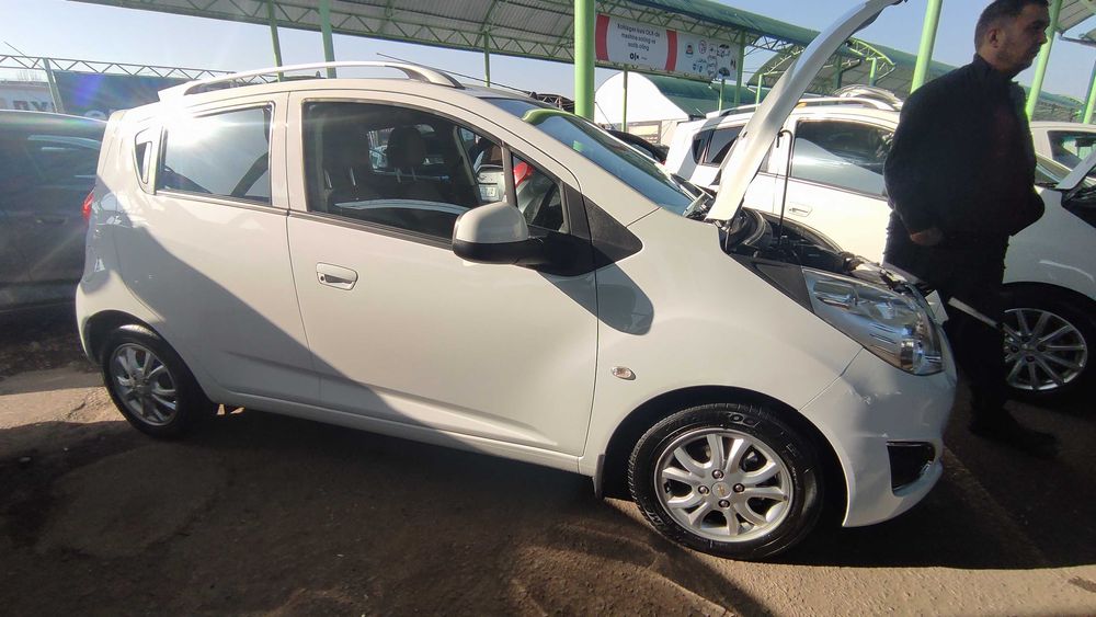 Spark Chevrolet 2023