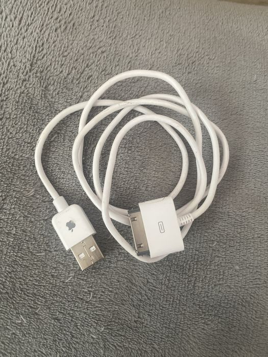 Vand  3 tablete Ipad 16-32GB