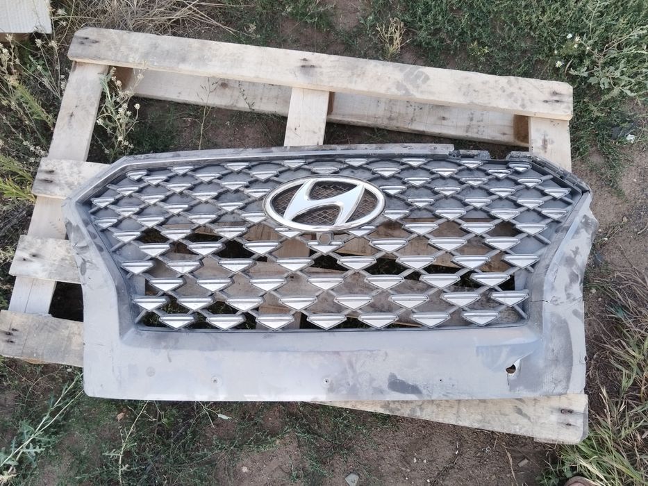 Решеткаа на полисад решетка радиатора Hyundai polisade
