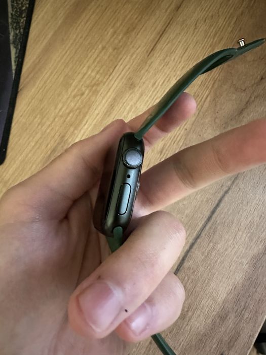 продам apple watch series 7 41 мм