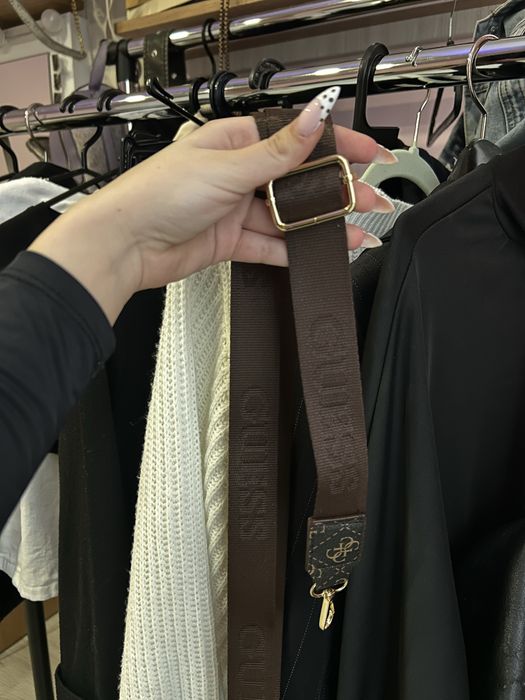Чанти на Guess (кафява и сива)