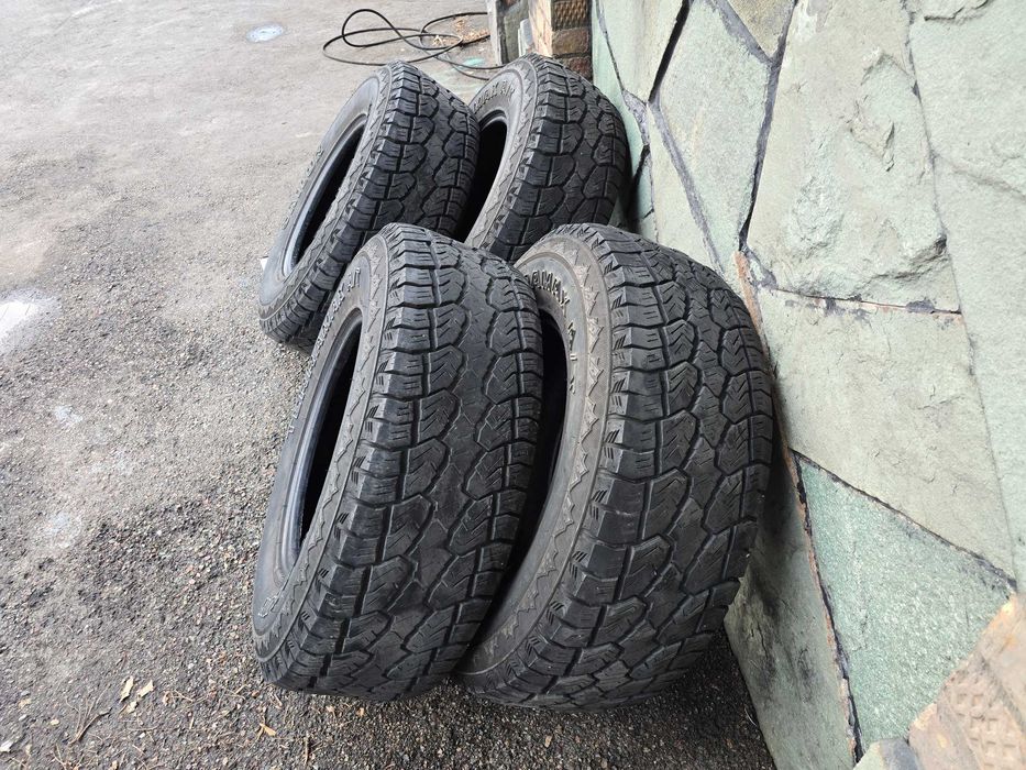 285-70-R17 комплект резины