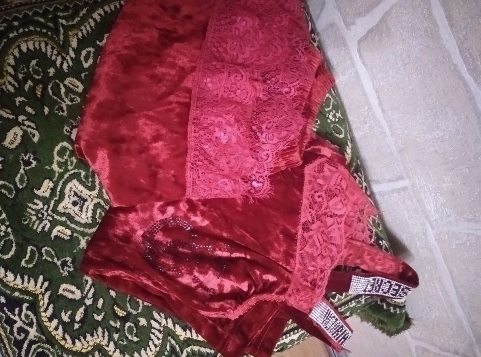 Qora Va Qizil Viktoria Secret Pijamkalar Xar Biri Alohida Sotiladi