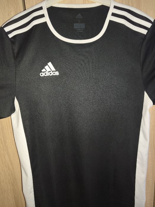 Нова тениска Адисас