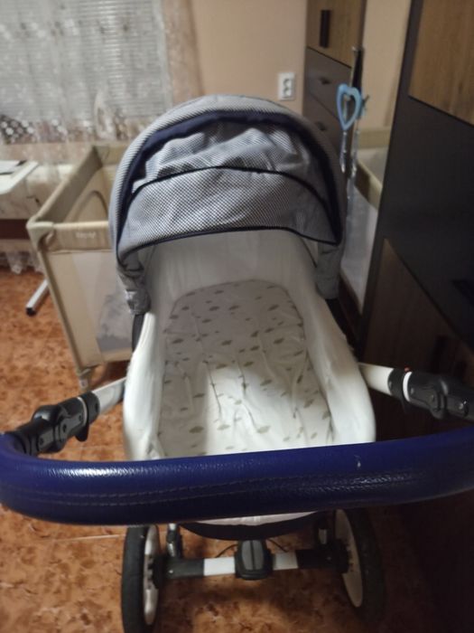 Продавам детска количка