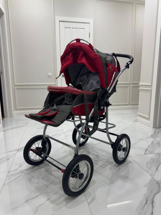 Детская прогулочная коляска