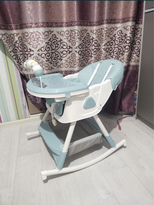 Детский стульчик для кормления