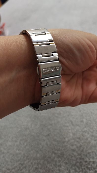 Ceas Casio de dama cu baterie , functional