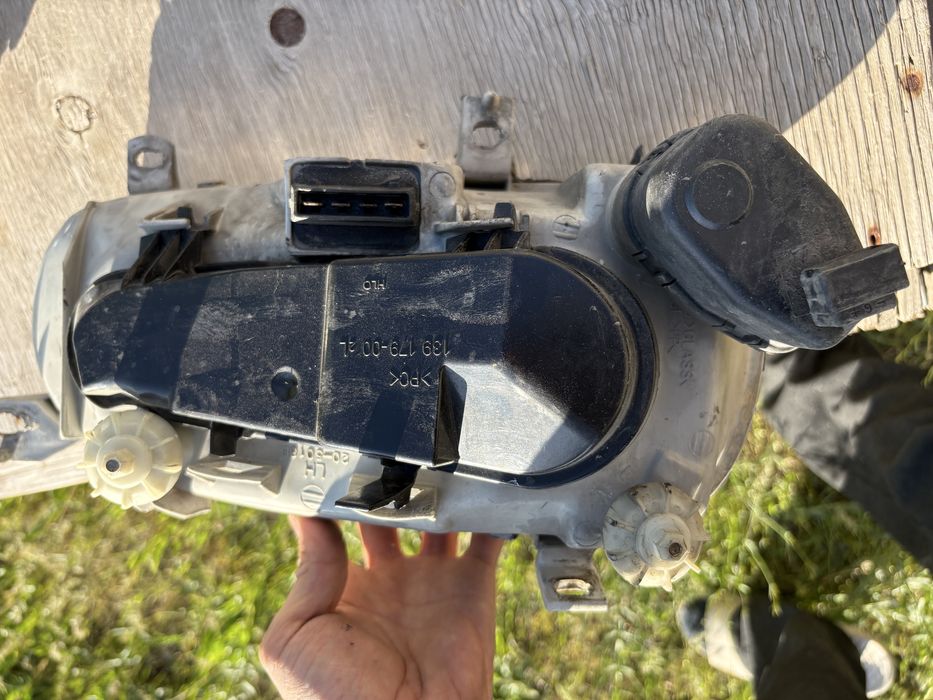 Голф 3 фар сатылады