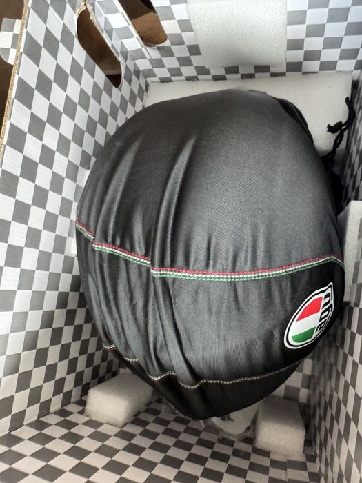 Каска агв писта солелуна soleluna agv pista