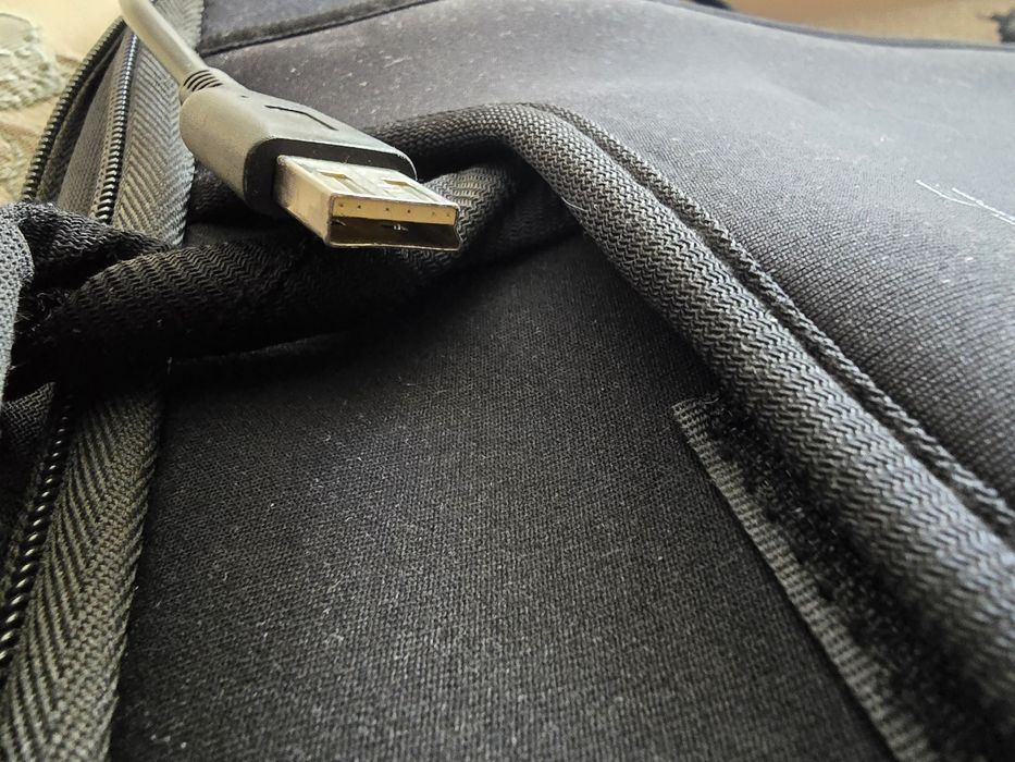 Блок питания lenovo yoga.