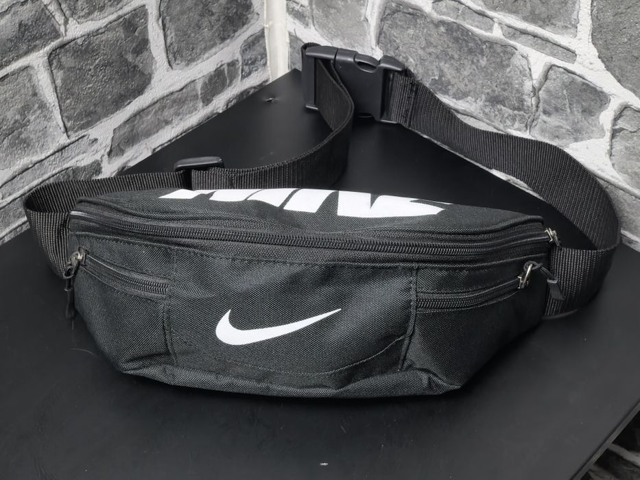 Nike чанта тип банан