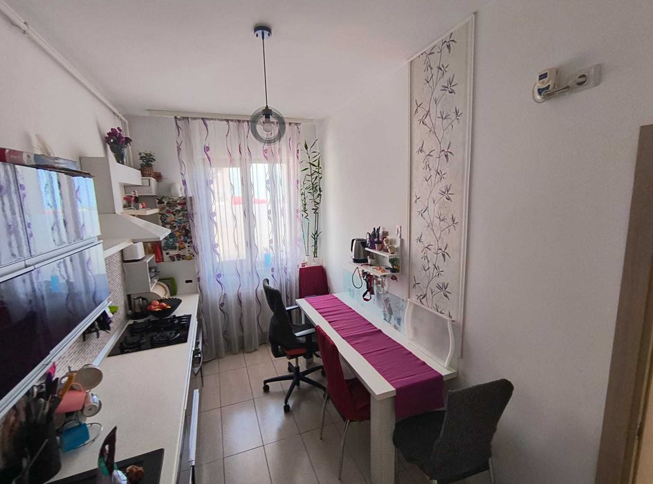 Proprietar, vând 2 Camere Premium 64mp,Tavan Înalt .