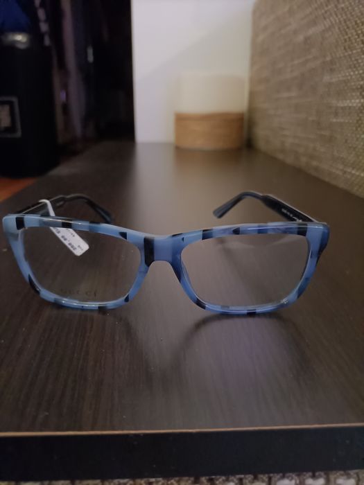 Vând ramă ochelari damă, Gucci, nouă preț 400 Ron, negociabil.