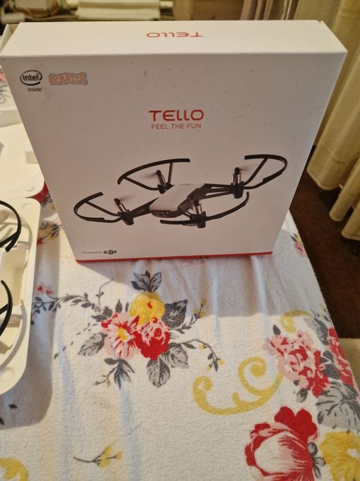 Vând dronă dji  tello.