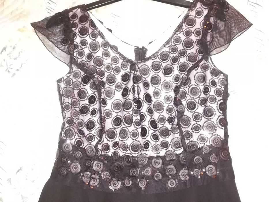 Къса рокля, разкроена