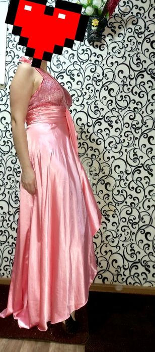 Продам шикарное платье.