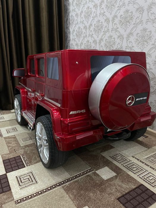 Продам машину детскую