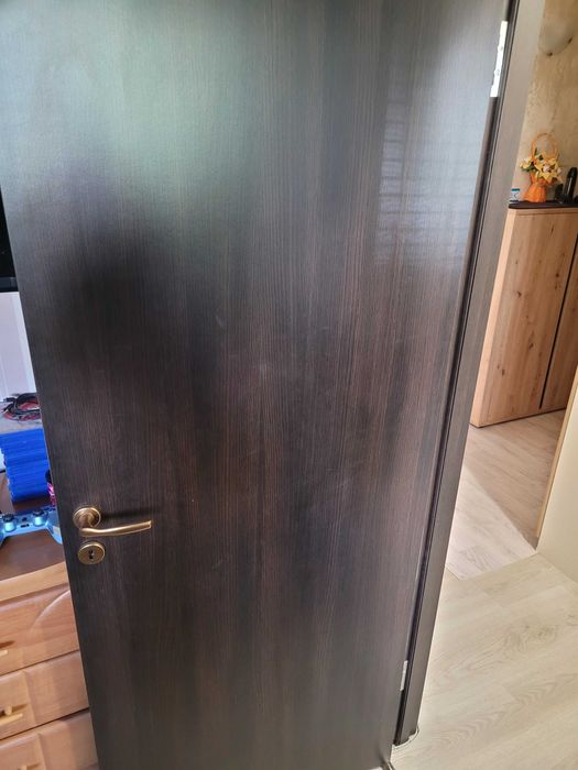 Интериорни врати