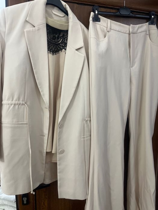Костюм и блуза М-Л