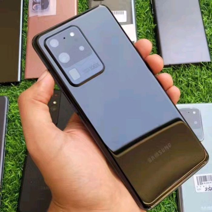 Samsung Galaxy S20 Ultra SROCHNA