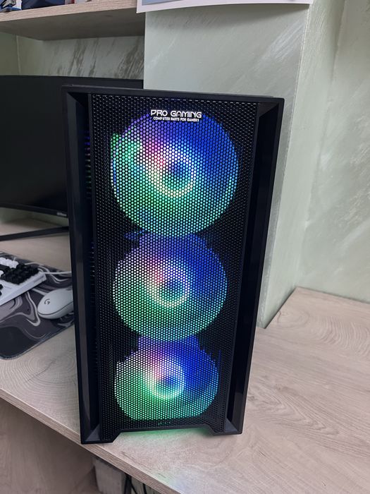 Геймърски компютър RX 6600 XT (8GB) / i3-10100F / 16GB RAM