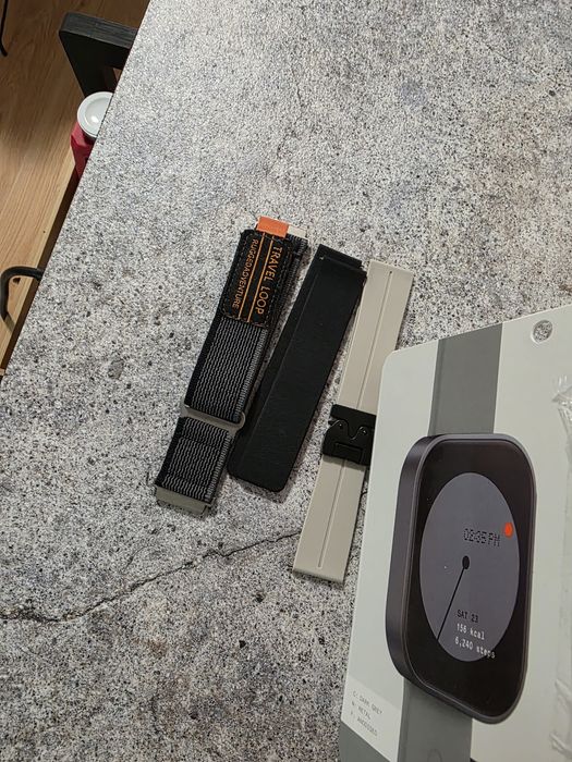 Продавам cmf watch pro