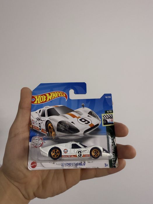 Mașini Hotwheels (porsche, ford, audi, bmw, rimac)