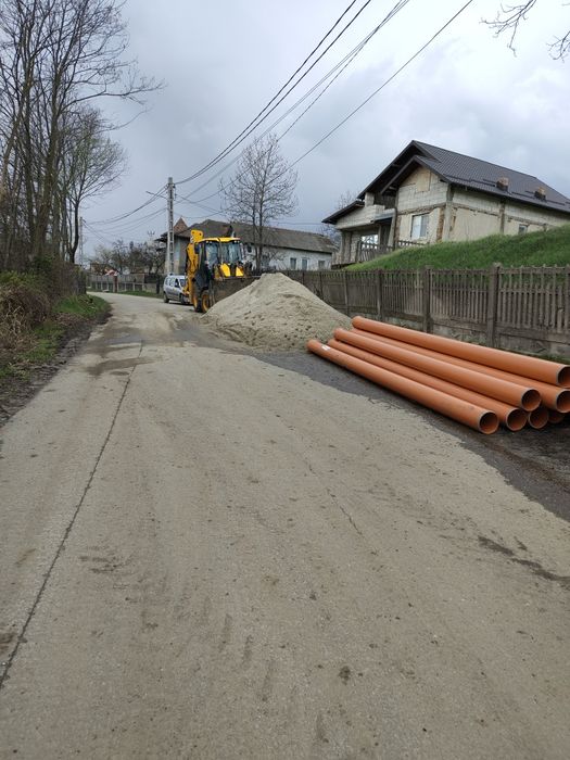 De închiriat utilaj buldoexcavator