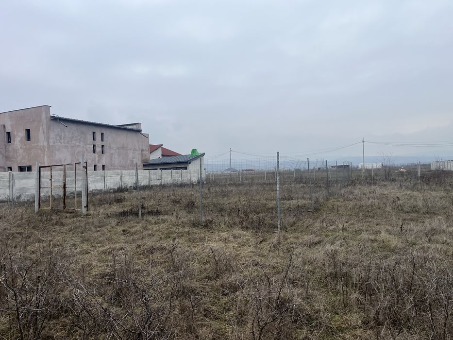 Teren intravilan Simian.500