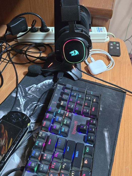 Продаю полностью весь комплект компьютер рабочий