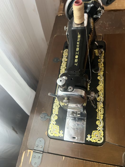 Тикув машинаси сотилади