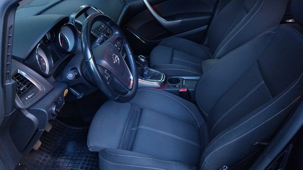 Opel Astra J 1.6 Benzină 115 CP Aspirat