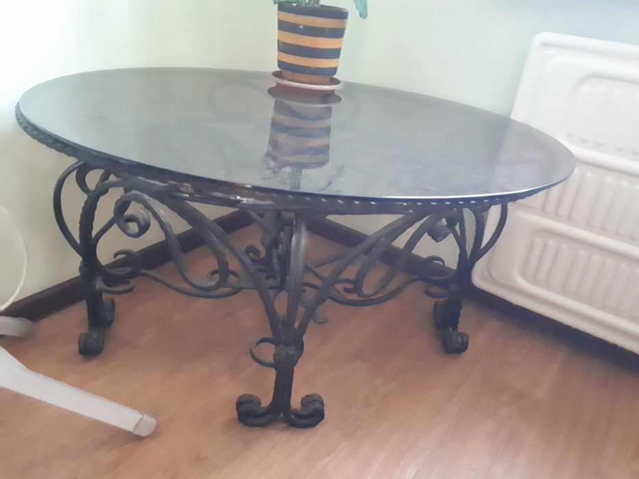 Кованый столик журнальный