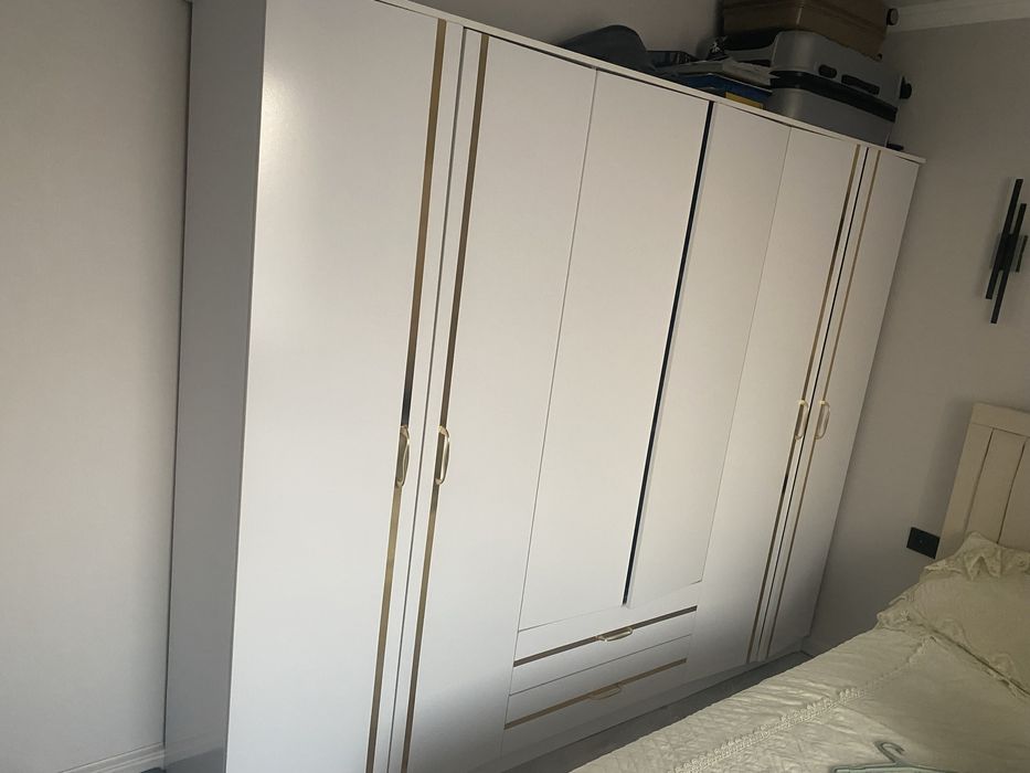 Спальный гарнитур