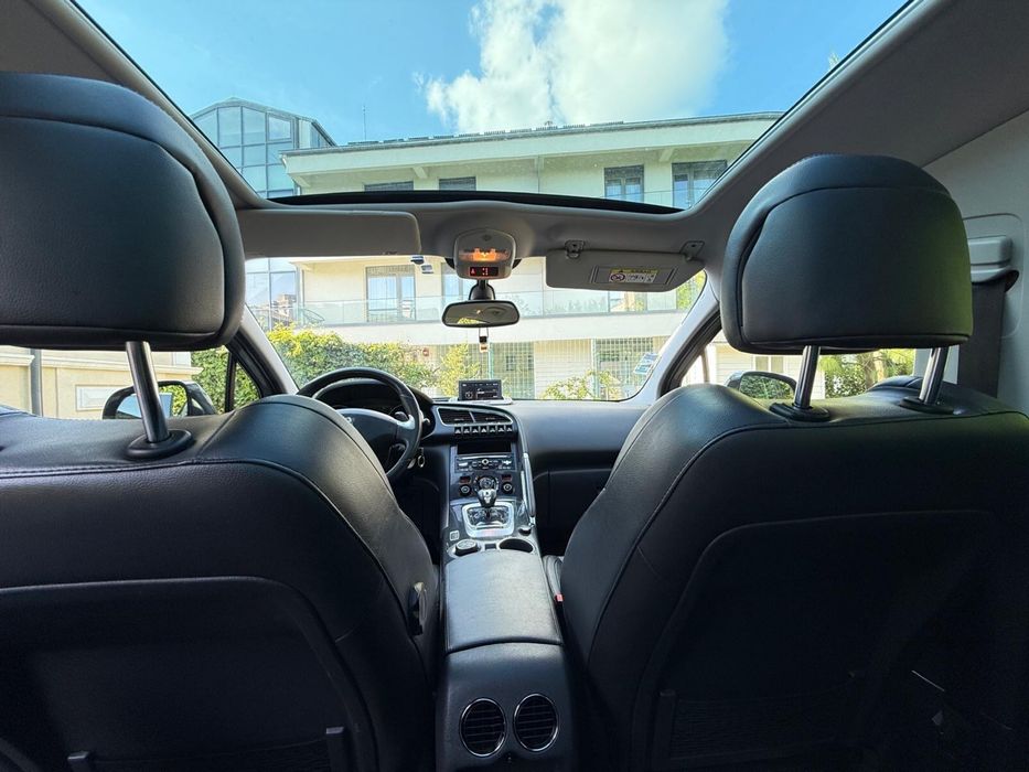 PEUGEOT 3008 HYBRID 4x4/ Piele/ Panoramic/ AUTOMAT 200cp