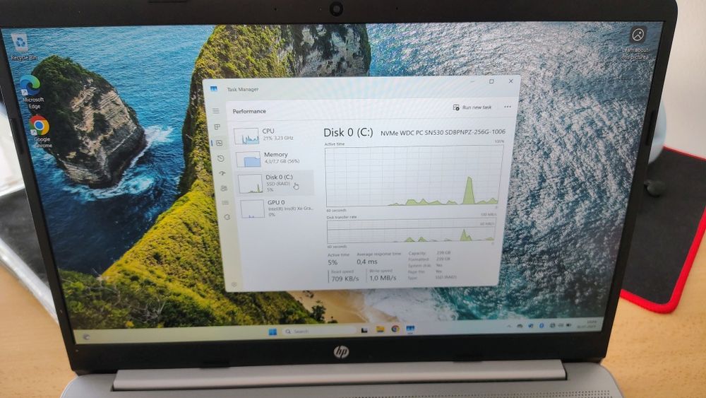 HP 250 G8  i5 1135G7 8 GB DDR4 250 GB SSD NVME Windows 11 Pro OEM